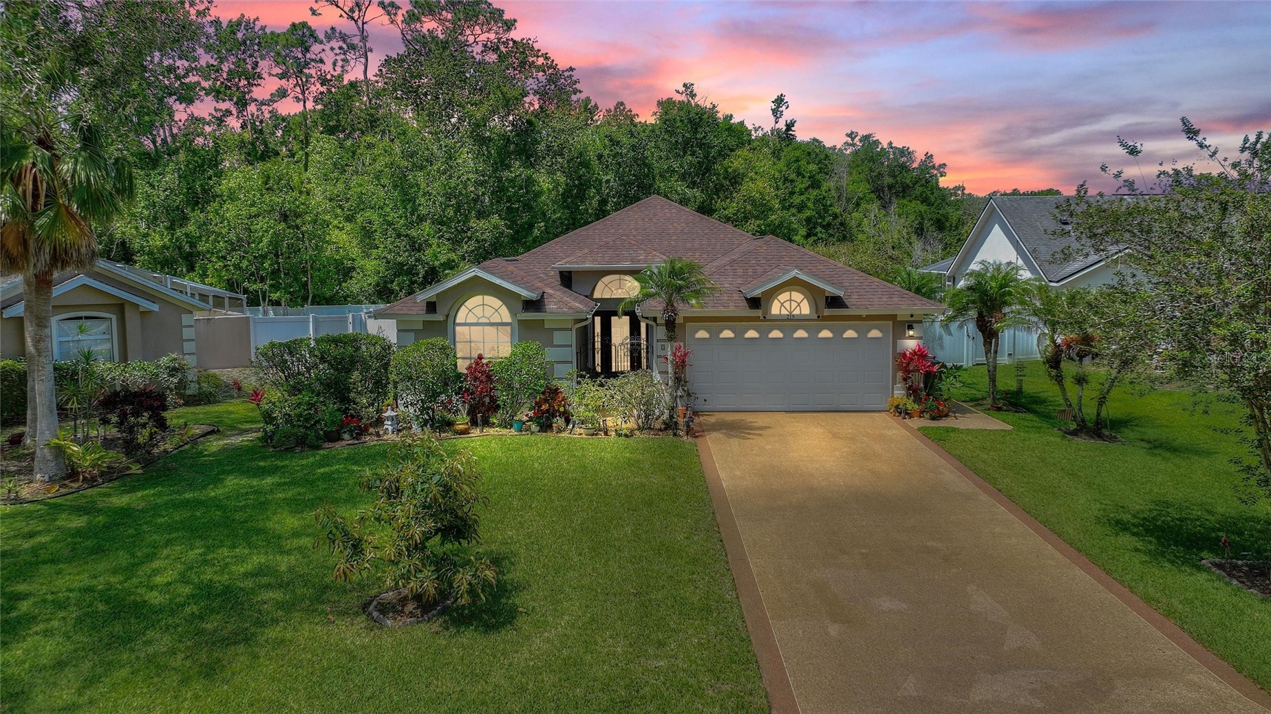 219 Breezy Oaks CT, DAVENPORT, Florida 33896